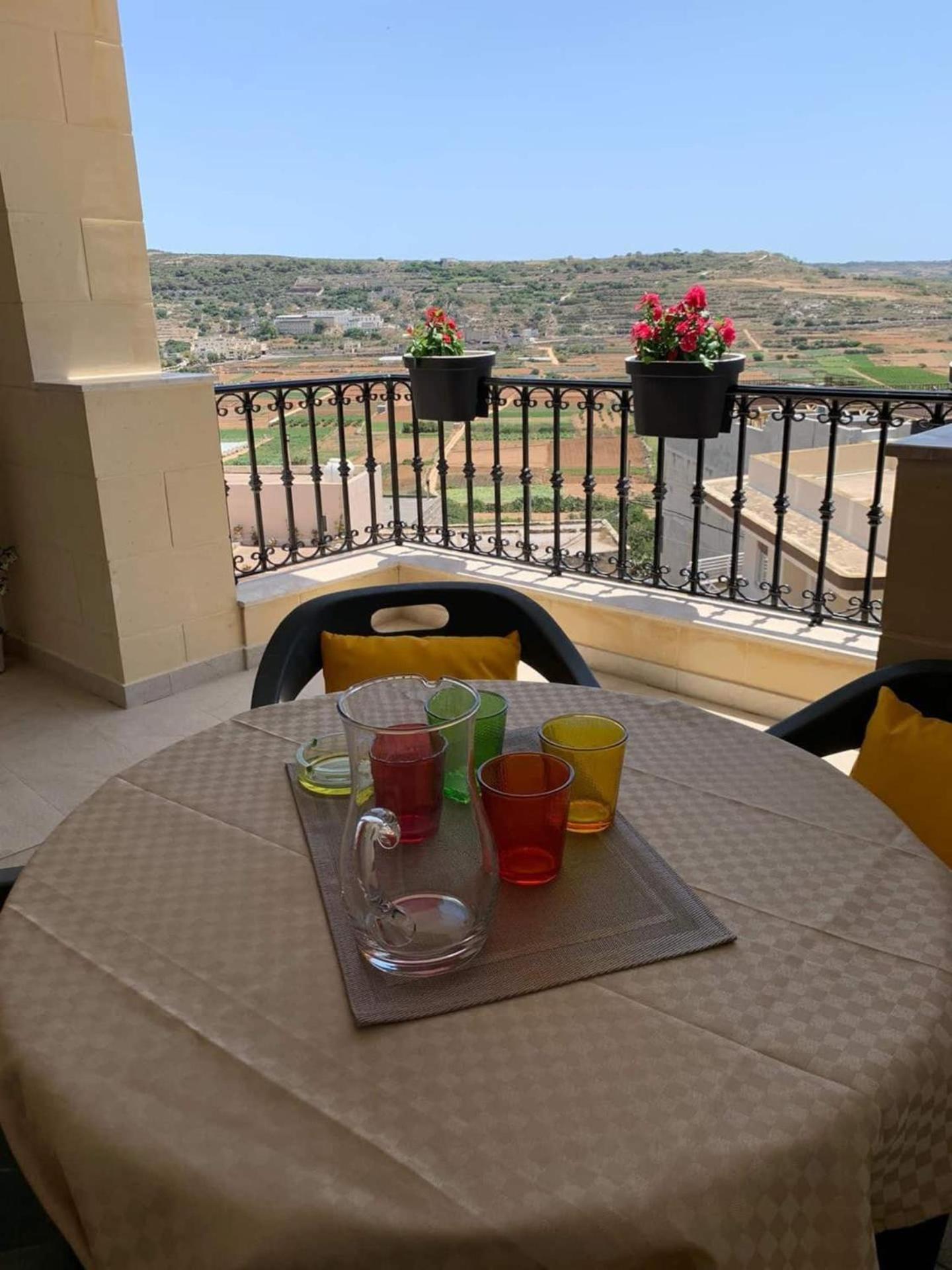 Fl 3 Ta'Lonza Luxury With Hot Tub By Homely Mellieha Bagian luar foto