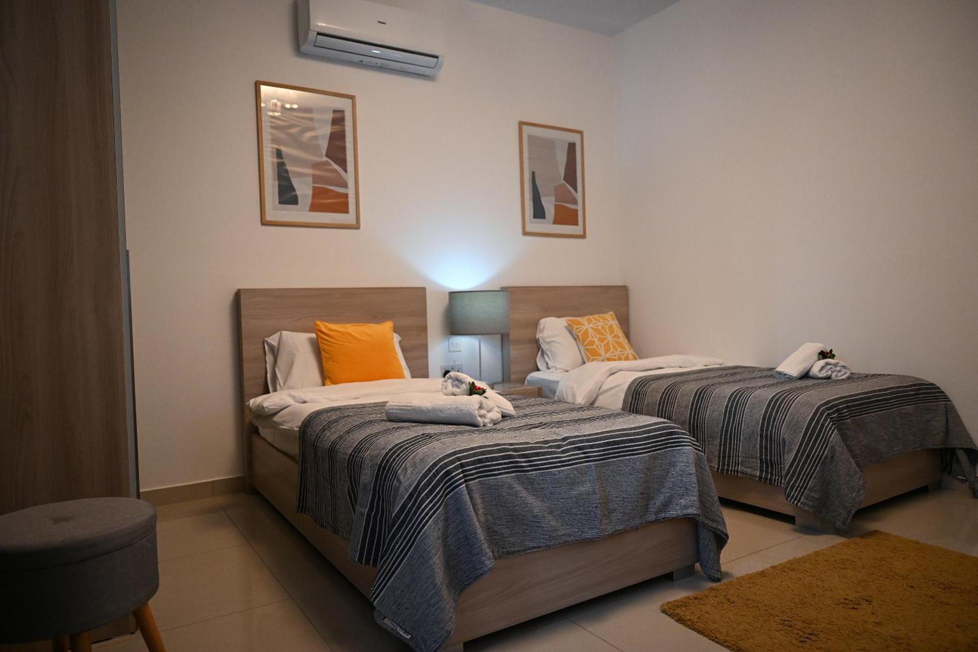 Ta'Lonza Luxury Near Goldenbay With Hot Tub App3 Apartment Mellieha Bagian luar foto