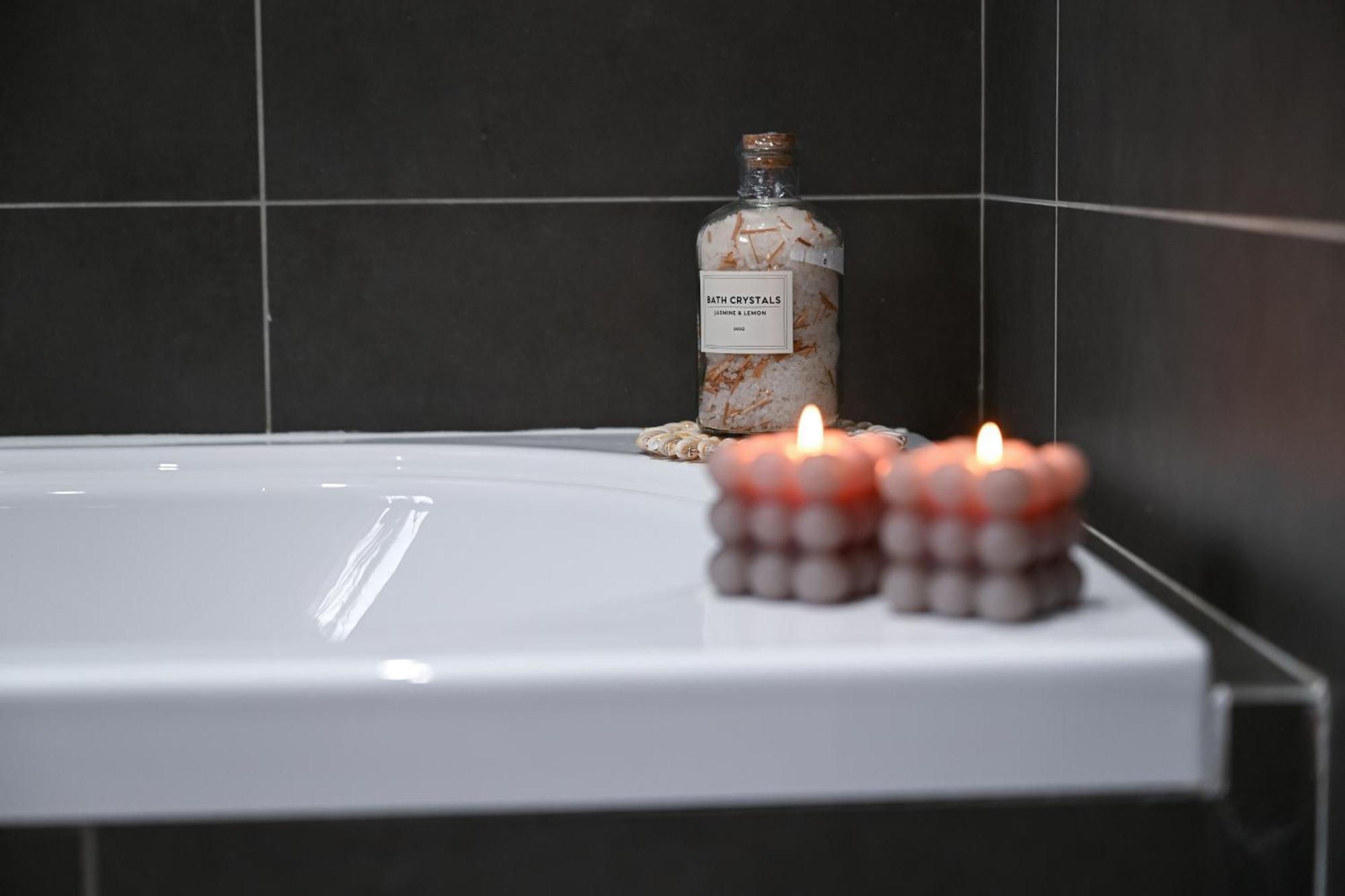 Fl 3 Ta'Lonza Luxury With Hot Tub By Homely Mellieha Bagian luar foto